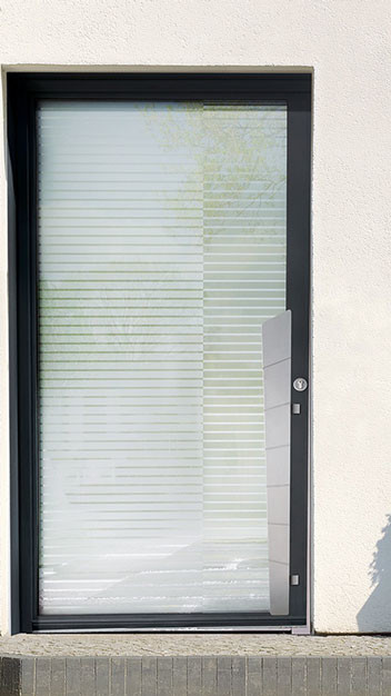 installation porte d'entr&eacute;e &agrave; cannes