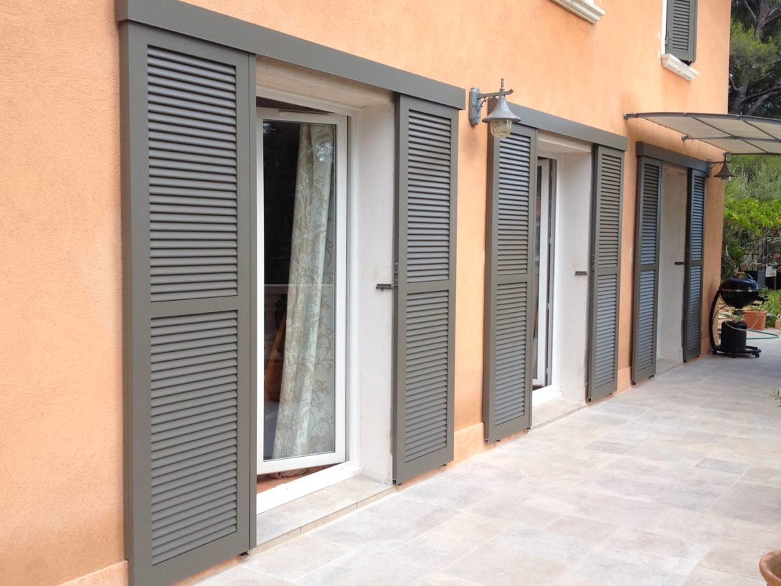 volets coulissants aluminium sur-mesure