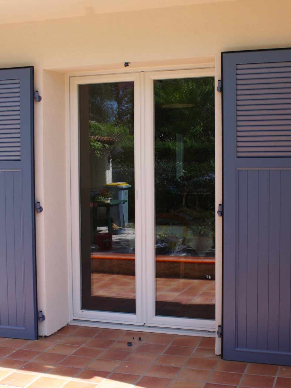 installation volets battants sur-mesure à antibes