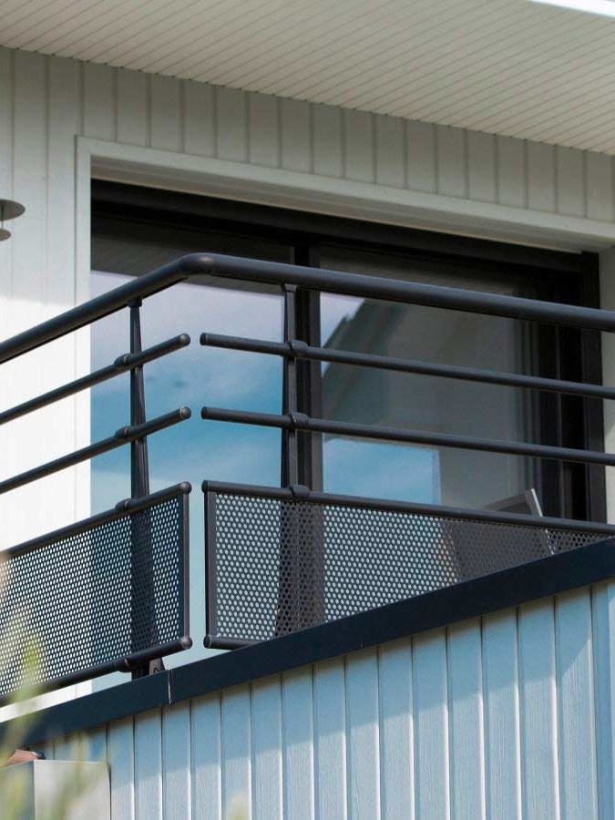 garde-corps aluminium noir sur-mesure