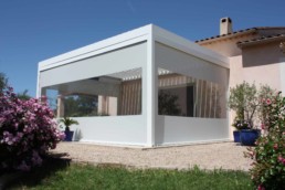 installation pergolas et abris de terrasse sur-mesure