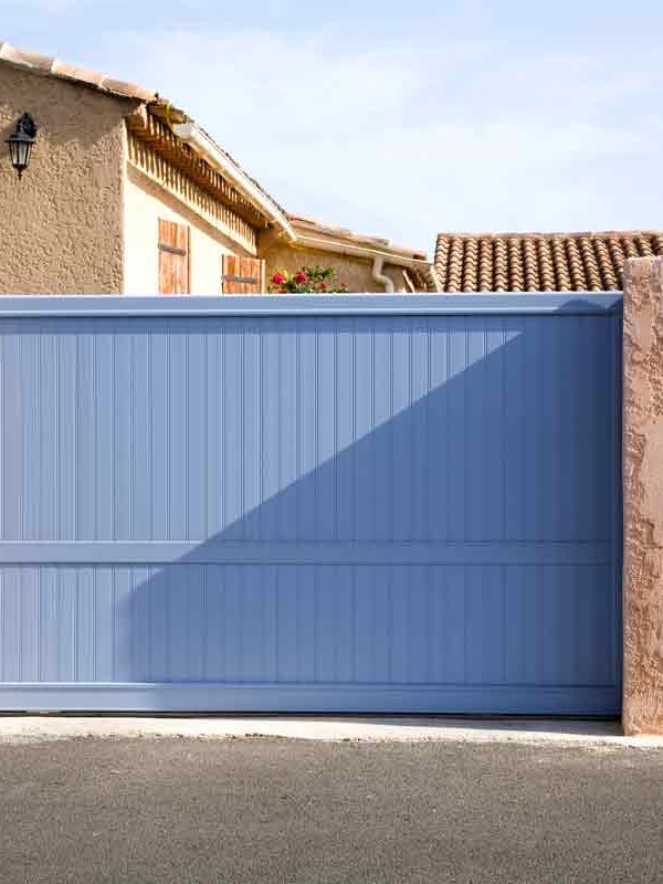 portail plein alu sur-mesure