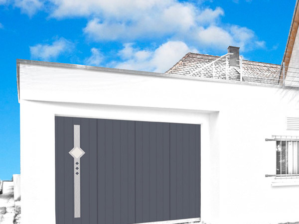 porte de garage noire sur-mesure