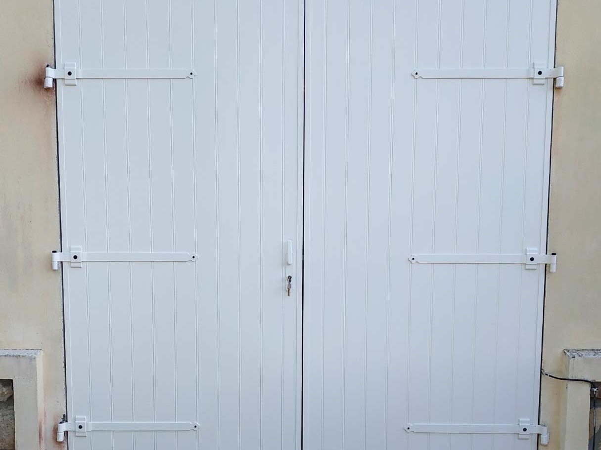 installation porte de garage sur-mesure