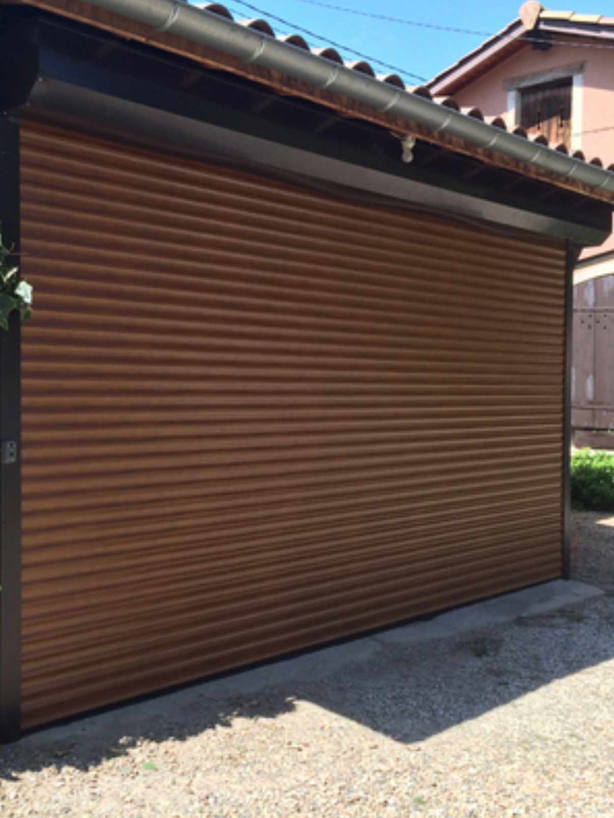porte de garage enroulable sur-mesure